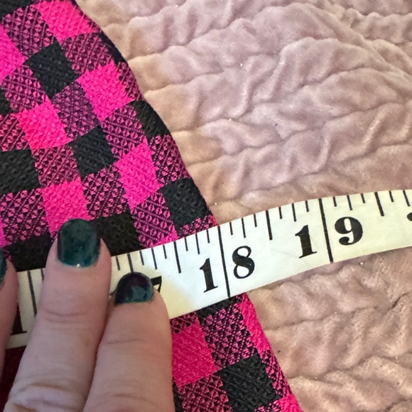 Vintage 80s or 90s Pink and Black Checkered Women's pencil Skirt - Picture 10 of 10